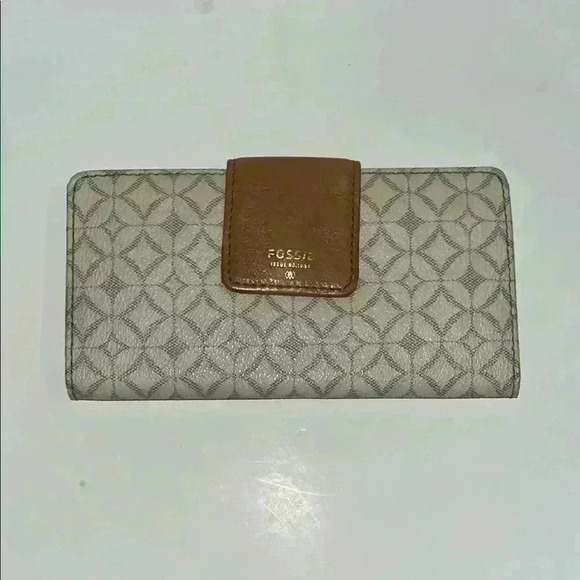 Fossil Gray and Brown Wallet - Picture 1 of 5